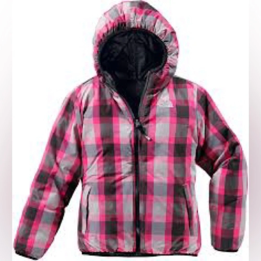 North Face | Reversible Puffer Jacket in Black and Plaid